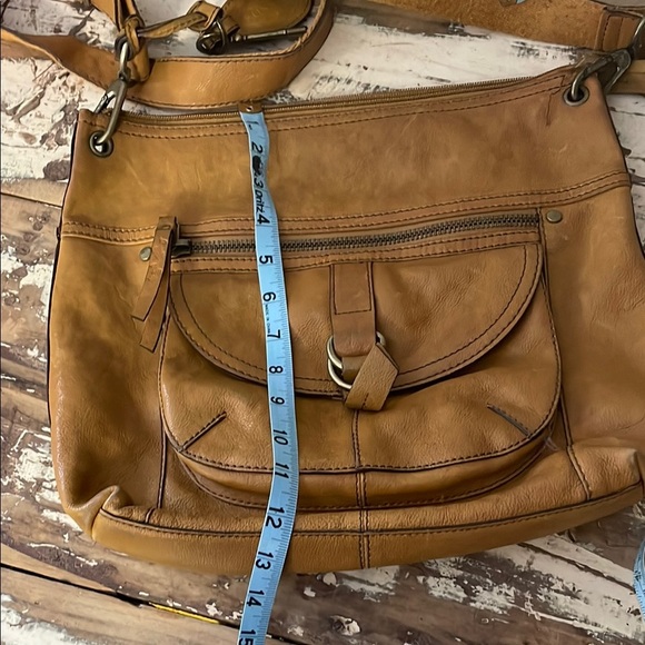 Fossil Tan Leather Crossbody Bag with Adjustable Strap - Picture 12 of 13